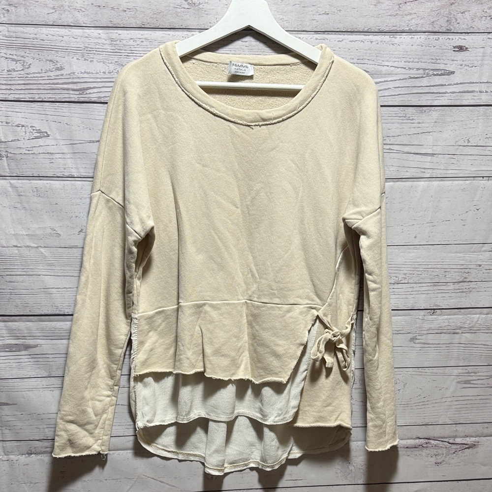 Femme Fatale Cotton Top